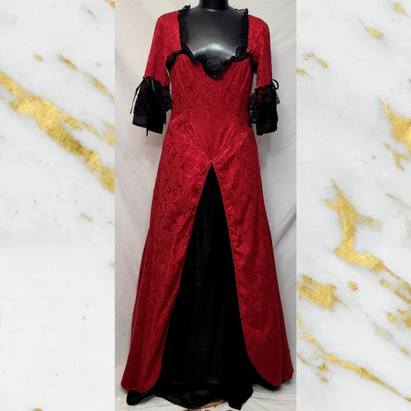 Lipservice gown - Picture 1 of 14